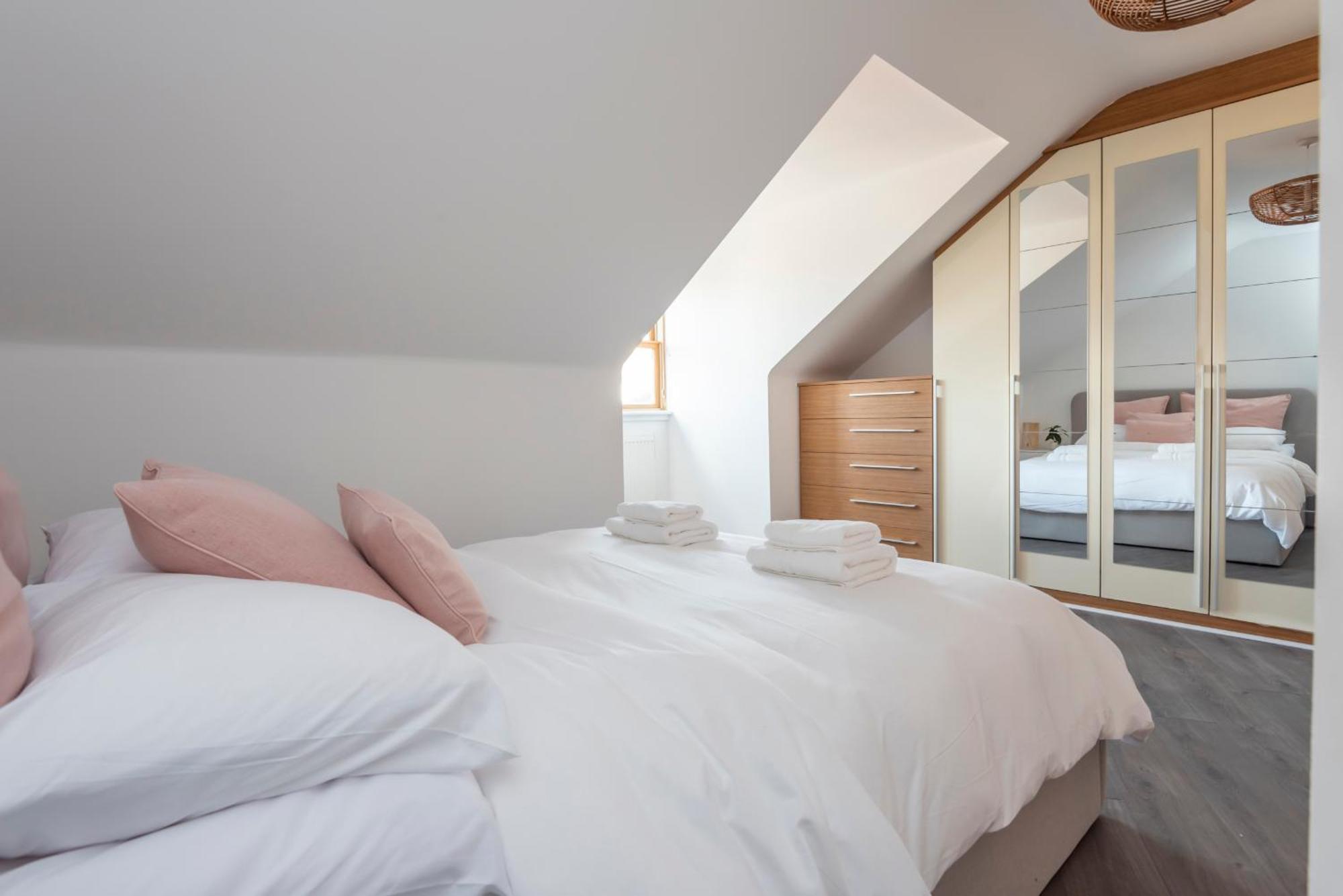 The Loft - Spacious Luxury 2 Bed 2 Bath With Free Secure Parking And Tube Close By لندن المظهر الخارجي الصورة